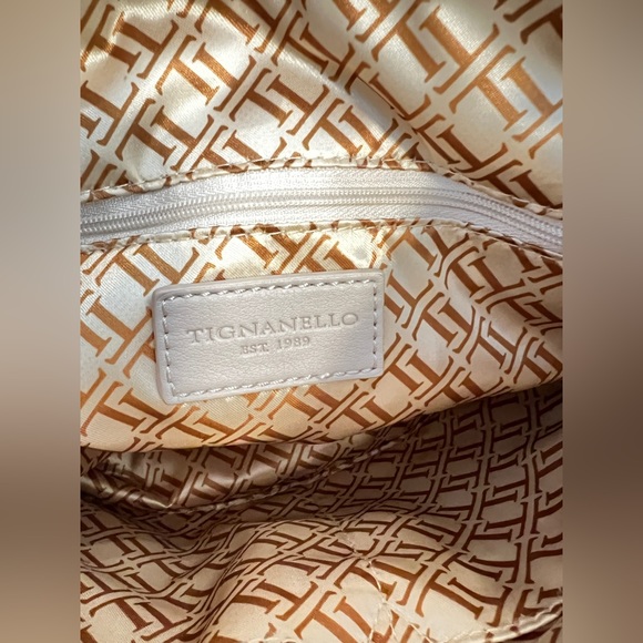 Tignanello Cream Buttery Leather Purse w/ Gold Hardware and Tons of Storage 👜 - Picture 4 of 9
